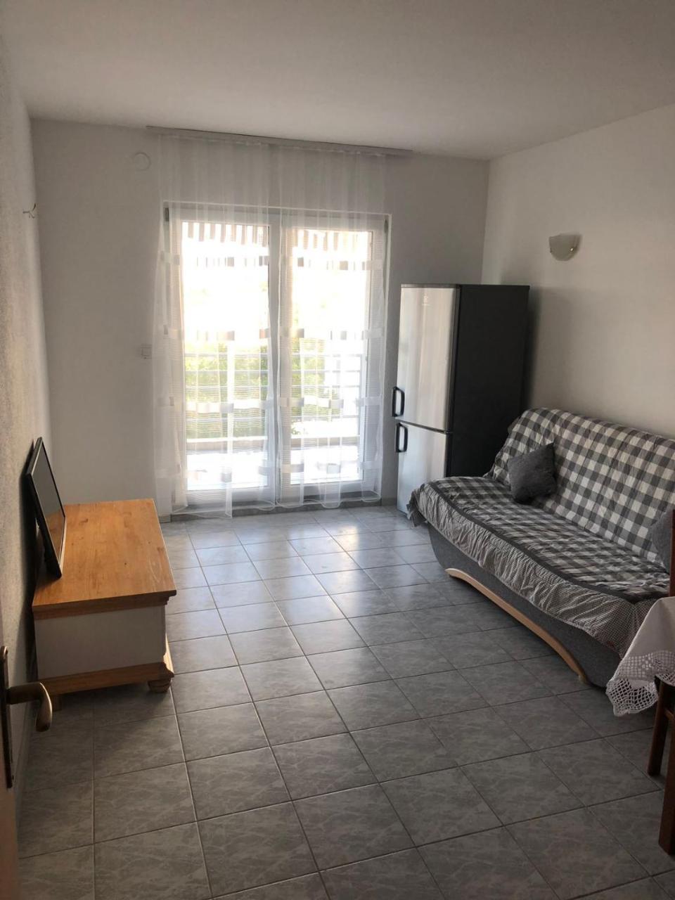 Apartman Ylli Nečujam Esterno foto