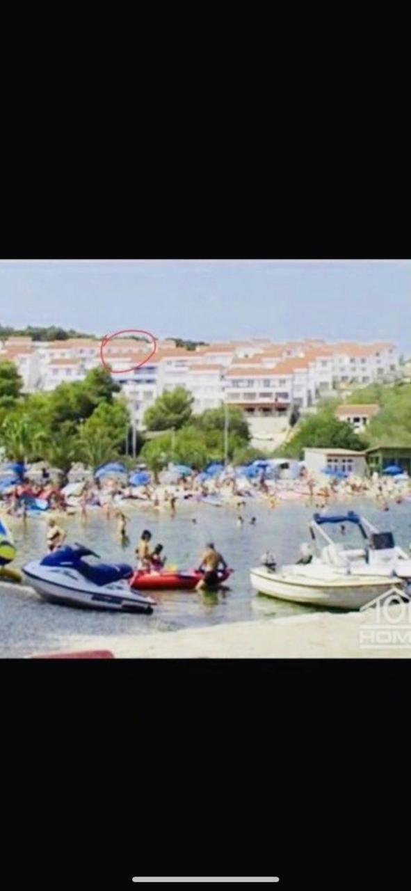 Apartman Ylli Nečujam Esterno foto