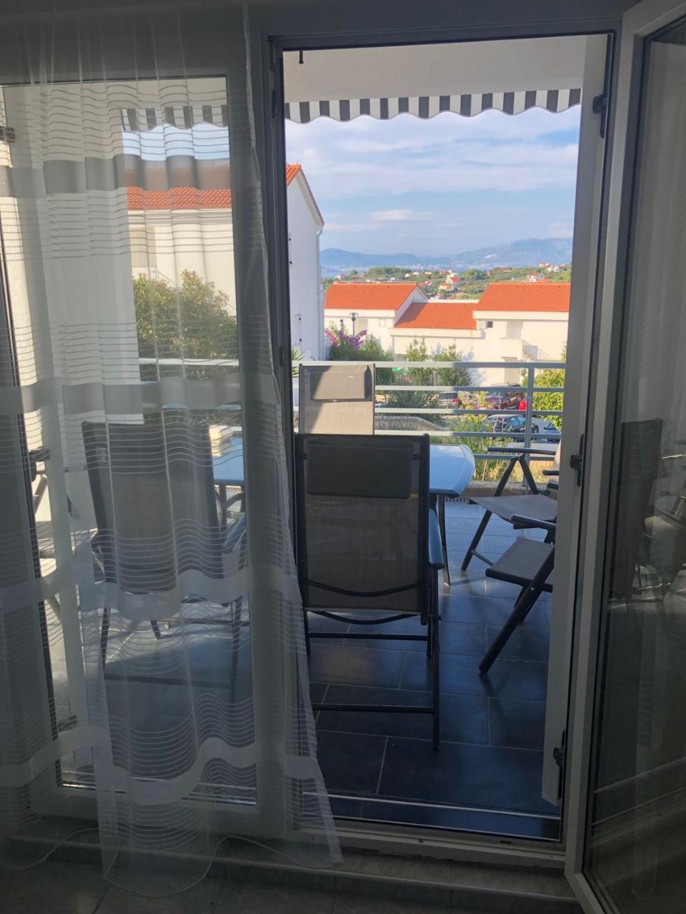 Apartman Ylli Nečujam Esterno foto