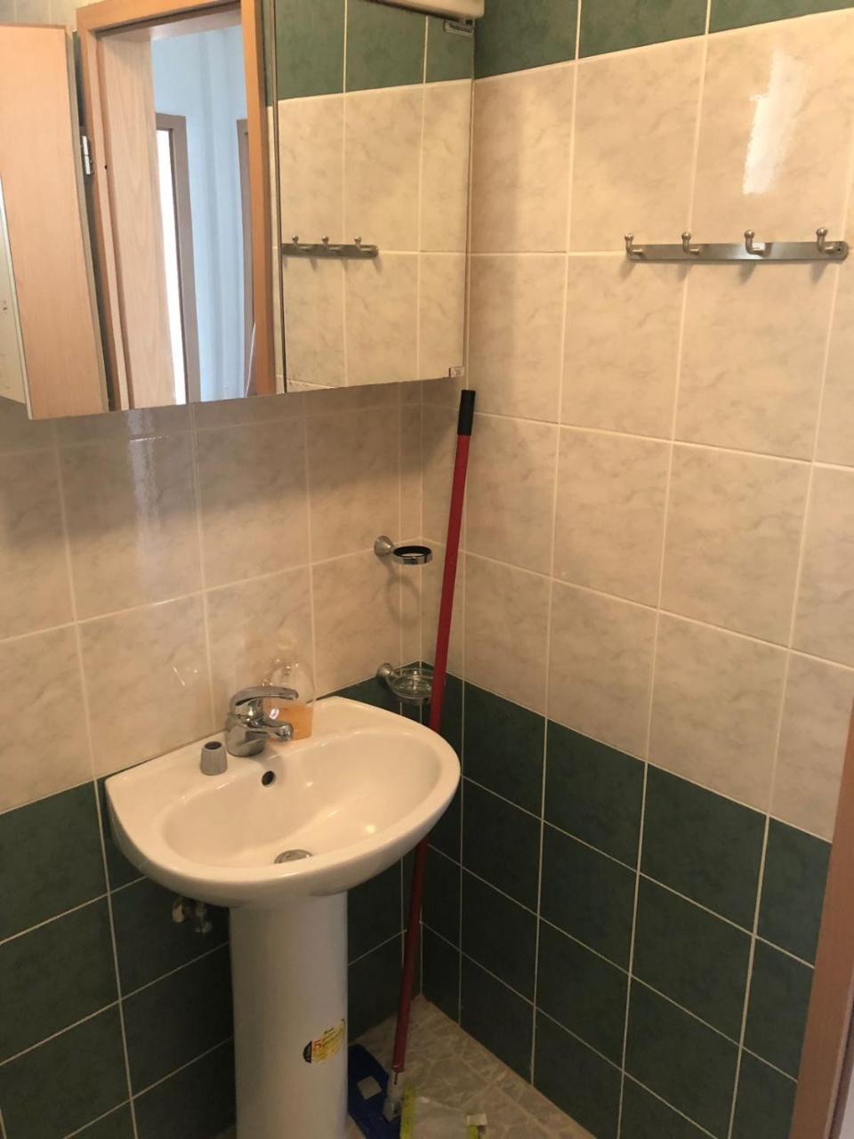 Apartman Ylli Nečujam Esterno foto